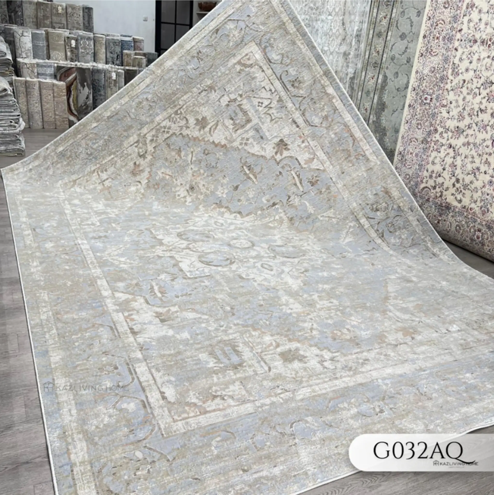 G032AQ.webp